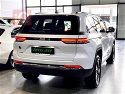 جیپ گراند شیرۆکی